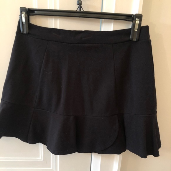 Ruffled mini skirt - Picture 6 of 6